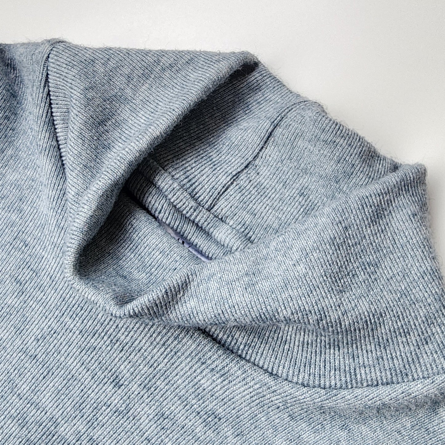 Feinstrickpullover mit Stehkragen