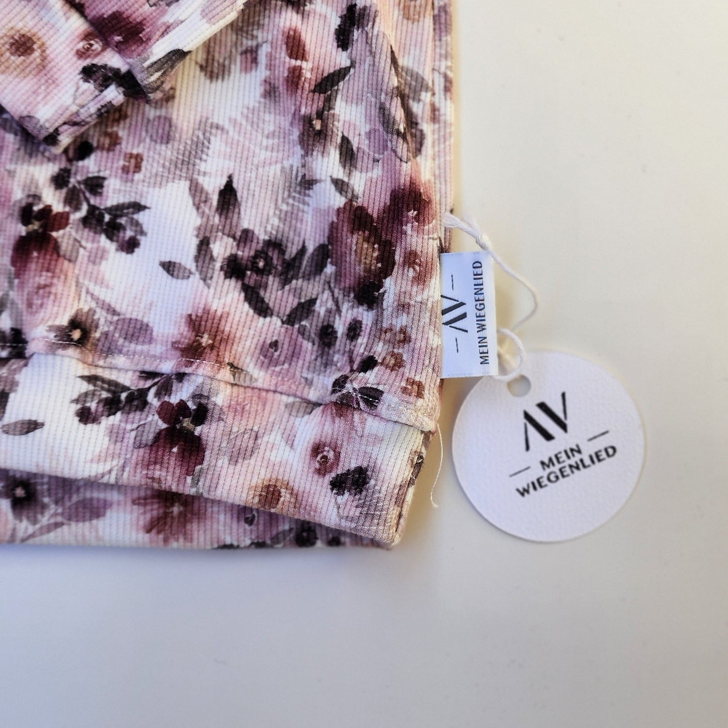 Oberteil - purple flowers