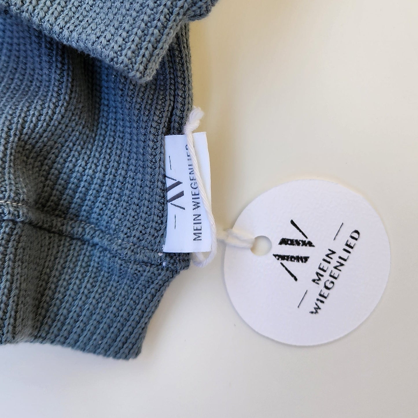 Strickpullover - to the moon and back