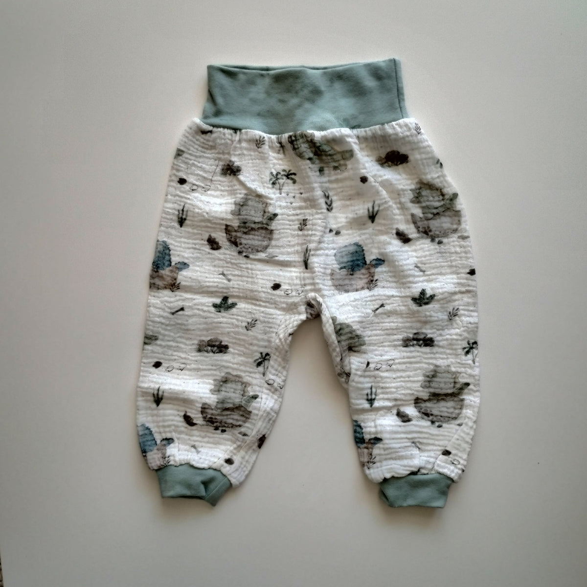 Musselinhose - kleiner Dino Gr. 80